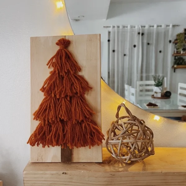 Wool Christmas Tree in Wood Frame (Yasmin) - Image 3